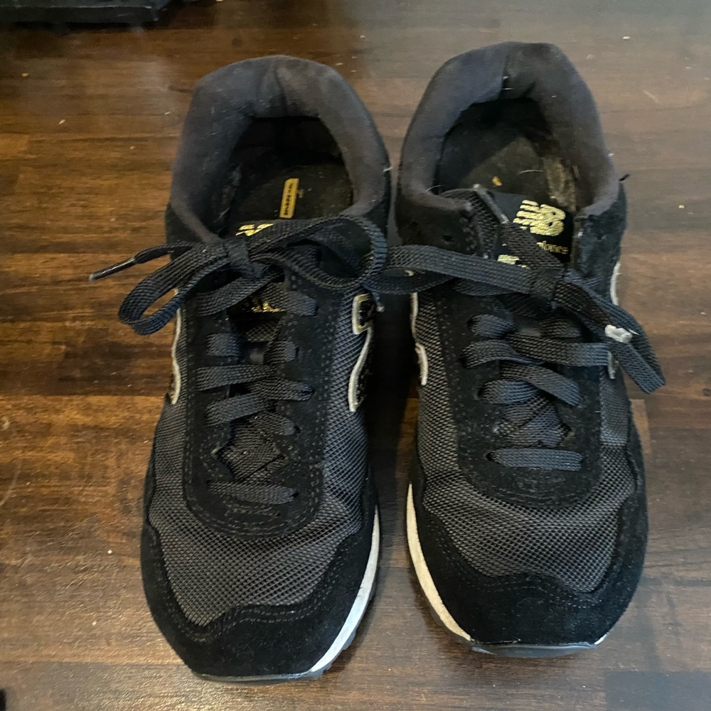 New Balance 515 Black Gold Size 7.5